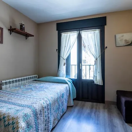 Santa Cruz Daire Broto